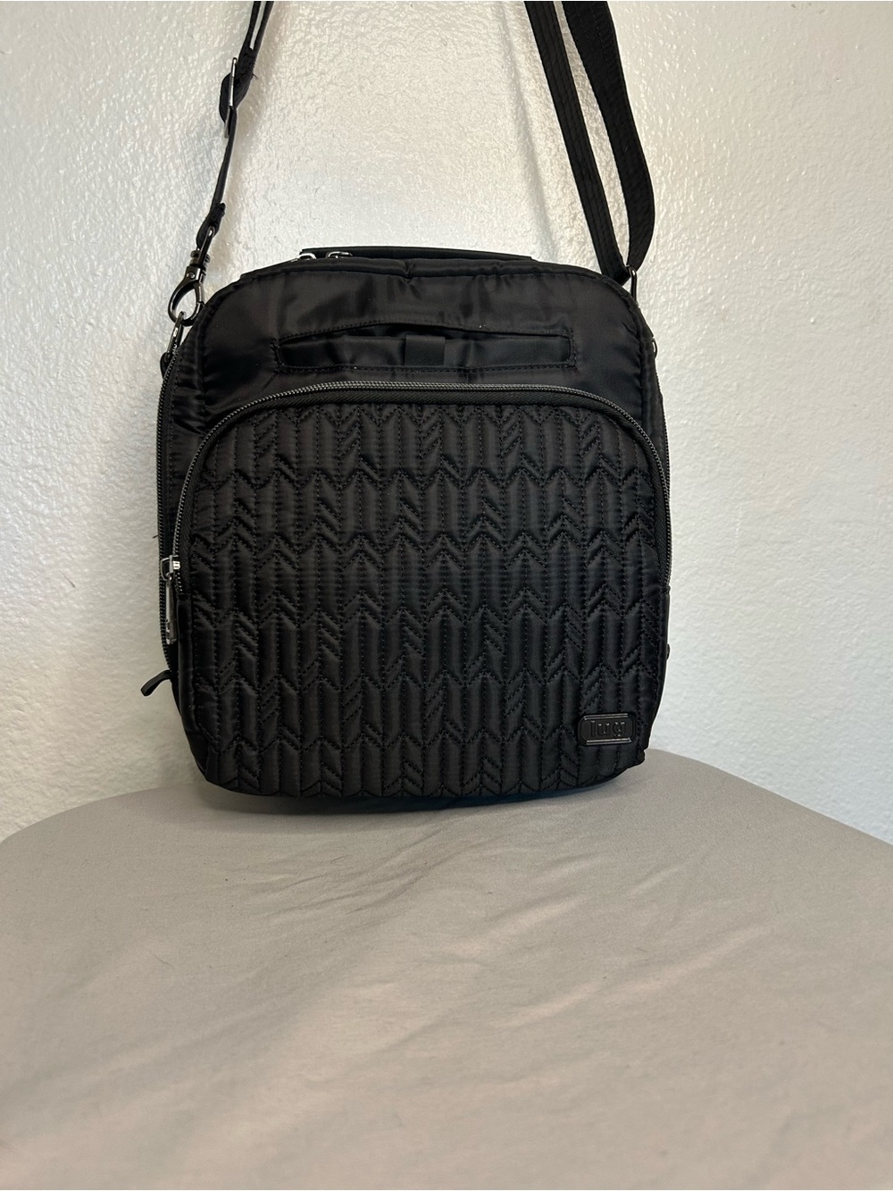 LUG RANGER NWOT Black Quilted Crossbody Bag